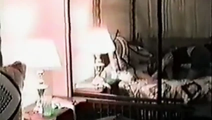 Kız ikiz erkek kardeşlerini sikiyor