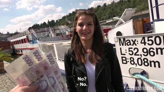 Çek sokakları - şimdiye kadarki en ürperen kız