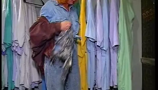 Rothaarige Milf Sabine will den Saft von seinem Schwanz