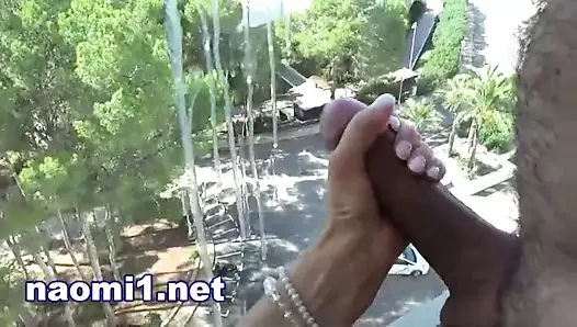 orgasme en couple en public