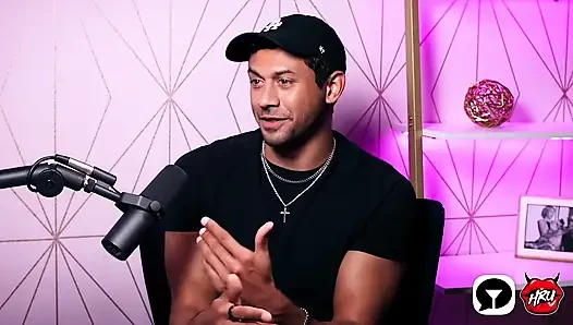 Alex Jones boyut, performans kaygısı ve baskı hakkında gerçekleşiyor