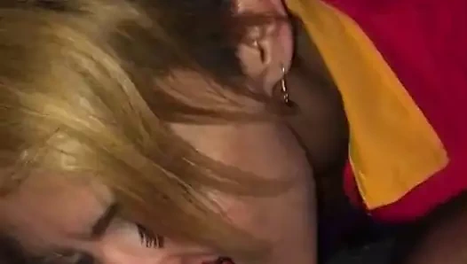 trasexual de tienda de oxxo abajo del carro