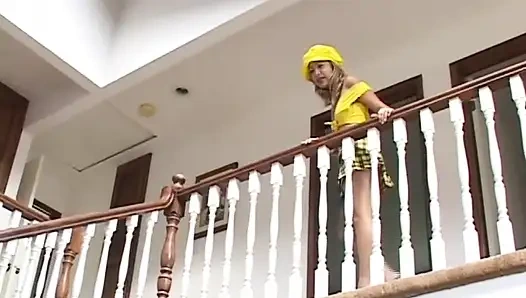 Genç amatör latin büyük yarakla sikiliyor ve amına boşalıyor