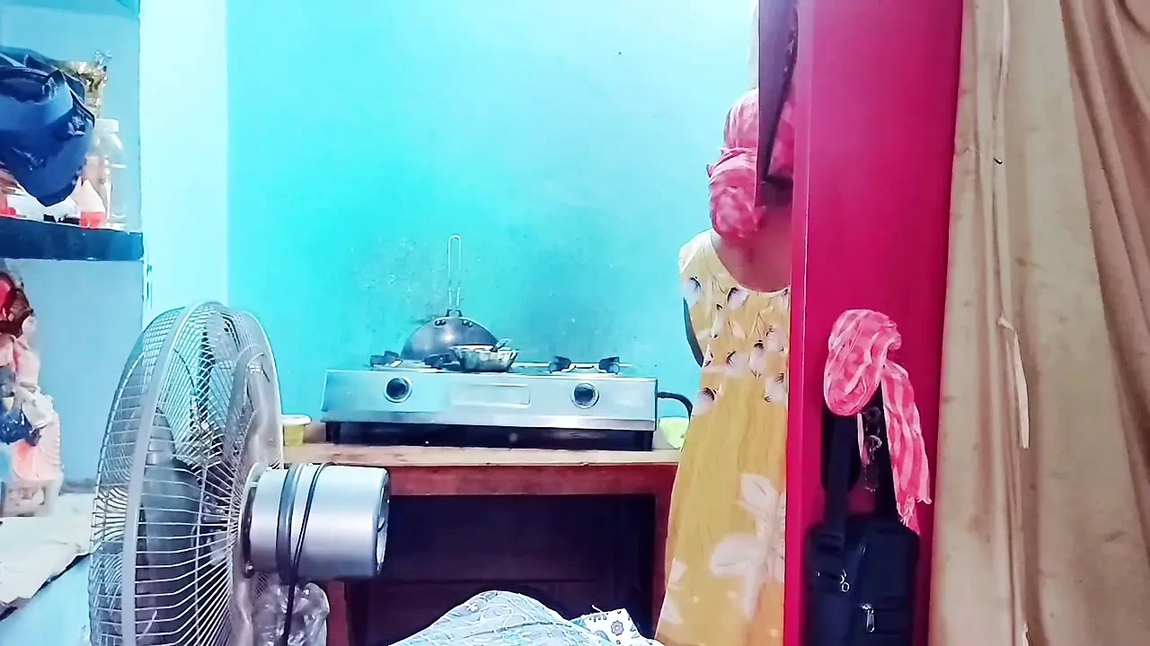 XXX Younger Step Bother Penis Got Hard After Seeing The Beauty of Hot Sister-in-law