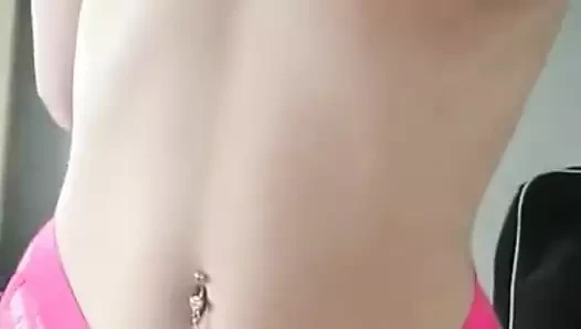 Samantha bana büyük memeler gönderiyor