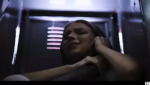 Gerçek hayat hentaied - uzaylı canavar tarafından cum ile dolu macy çayırlar