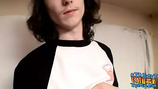 Asılı düz amatör sean johansen masturbates ve cums