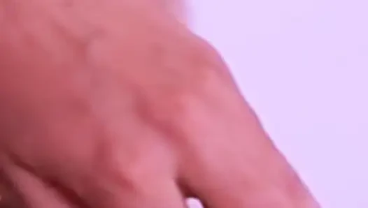 Bin ve boşalma! Tüm dölleri beline atana kadar biniyor.