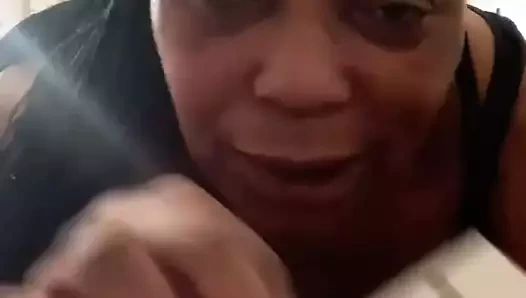 İtaatkar sürtük yoni zenci orta yaşlı seksi kadın