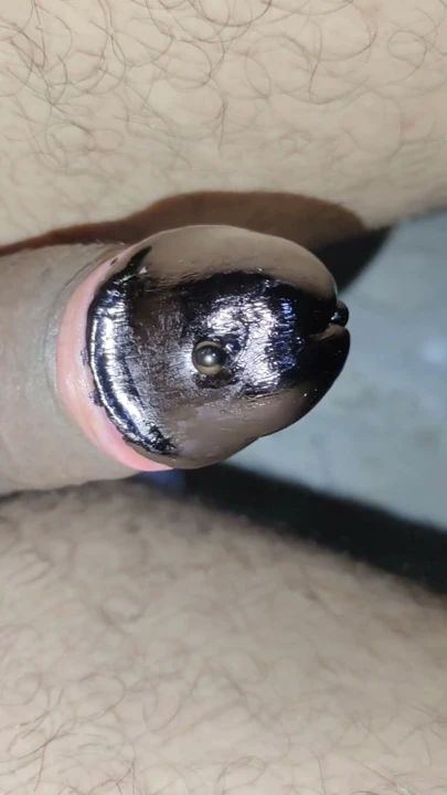 Siyah dövmeli kızıl saçlı penis ve meme uçları | Bölüm 1