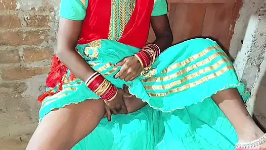 Meri chhoti behen salwar suit pehenithi to bahut sexy lag rahi thi Isle usko chod dala