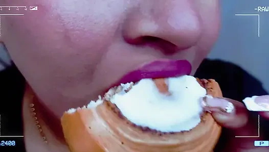 DÖLLÜ AYıMıN DÜNYASıNA HOŞ GELDINIZ