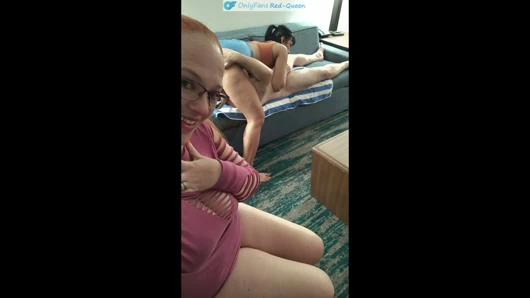 selfie - gerçek evli kadın ateşli atletik Asyalı kız Channy Crossfire tarafından aldatılmalarını filme alıyor