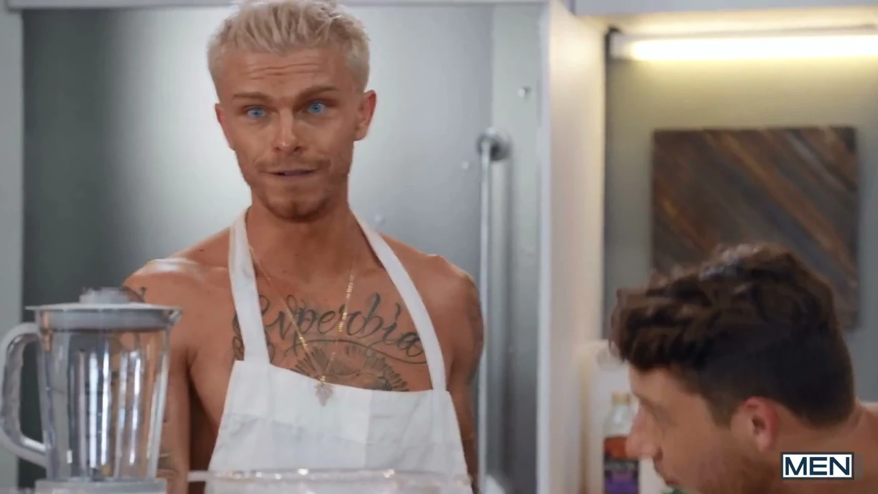Porno gay en glory hole: verga enorme para un agujero hambriento