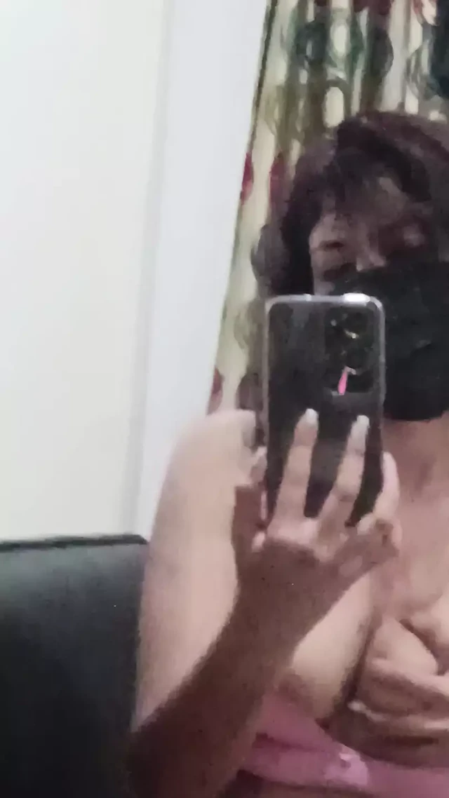 Parmağınızı💦 içine koyun
