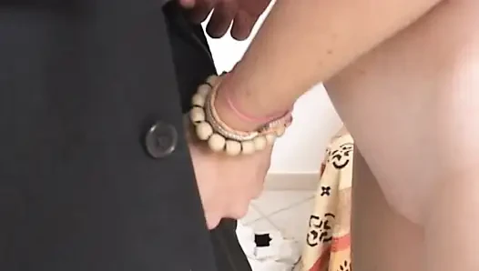 Kocası karısının başka bir kadınla sikiştiğini öğreniyor