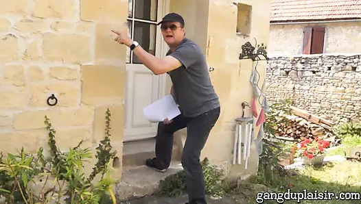 Genç çift eğleniyor