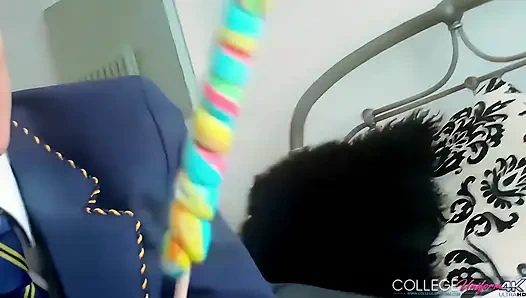 Danielle Maye'in yer aldığı öğrenci vücudu