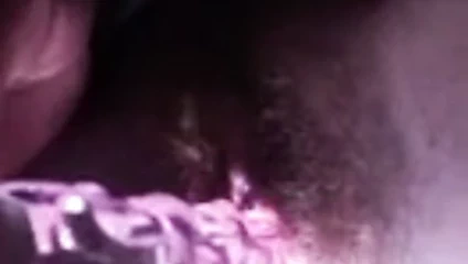 Sarah 45, yaramaz komşu.