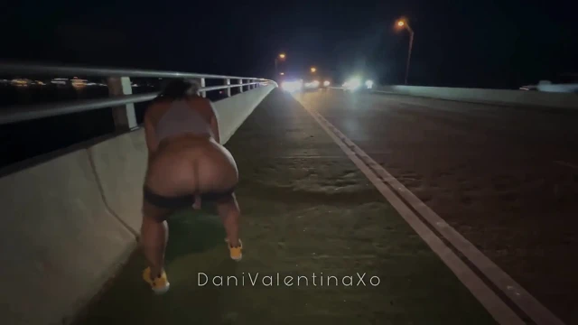 Jadynn Stone ile halka açık doğruluk mu cesaret mi