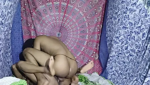 Delhi wali bhabhi ko kiya chudai boyfriend ne