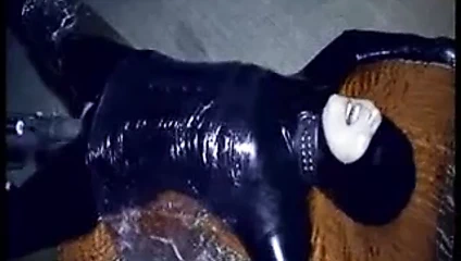 La makine bir delici