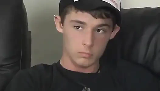 Üç erkek ve dört boşalma