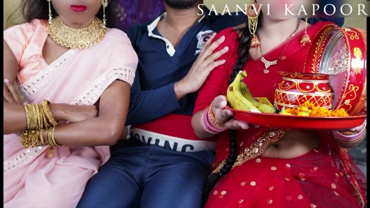 Hintli üvey anne Hintçe sikişiyor