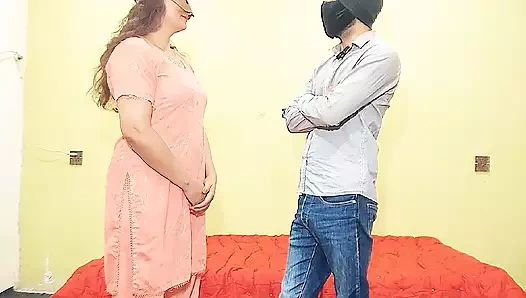 Indian desi bhabhi gand ki chudai malik makaan ne mota lund mu mai dal diya clear Hindi audio