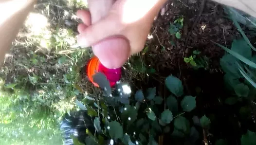 Jerk and cum outside in Balaton 2017.