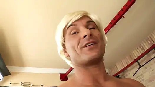 Muhteşem zenci angelika iyi bir sikişmeyi seviyor