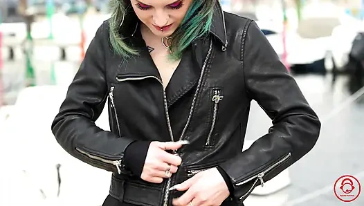 Trixy Kitty Çifte Hakimiyet