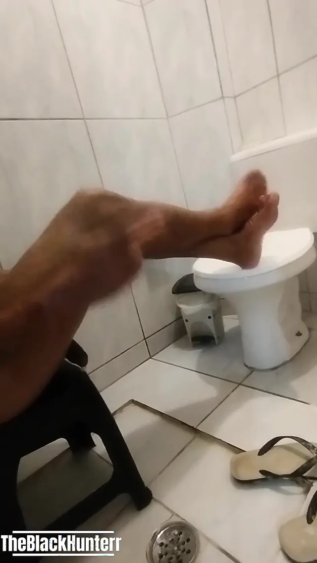 Banyoda çekim yapan meslektaşı