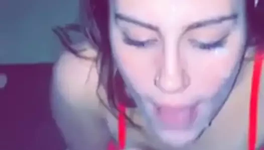 Cum üzerinde bir güzel kaltak yüz