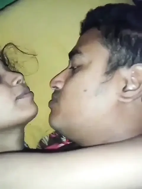 video's bangladeshi bhabi sucking beautiful grill