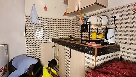 Fontanero cachonda perforando su gran culo