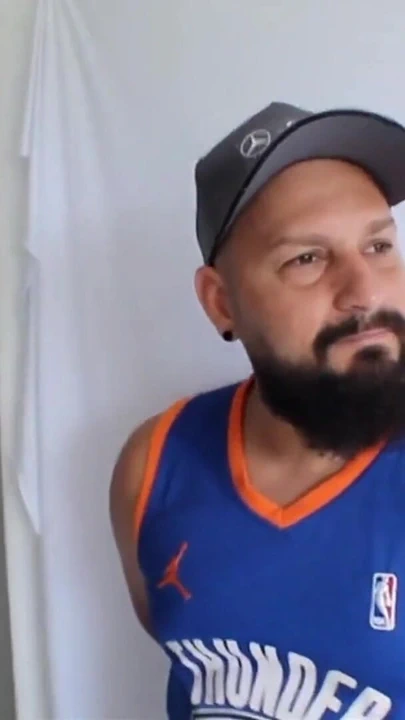 Kayınvalidem kız arkadaşımın bana sadakatsiz olduğunu biliyor ve benden onu sikmemi ve onunla eğlenmemi istiyor - porno espa... | Klip 1