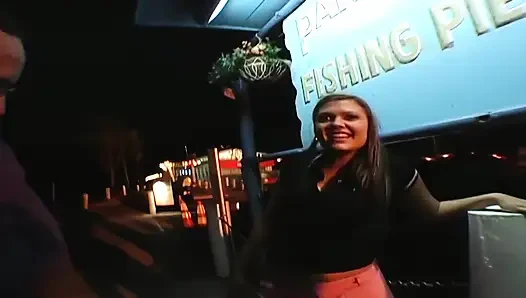 En derin amcık sikişi aşırı zevk ve içine patlayıcı bir boşalma sağlar