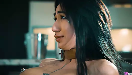 Seksi Asyalı İtalyan Mali Ubon