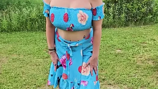 Real TOPLESS MOMMY Outside Mature MILF BIG TIT in the Sunshine