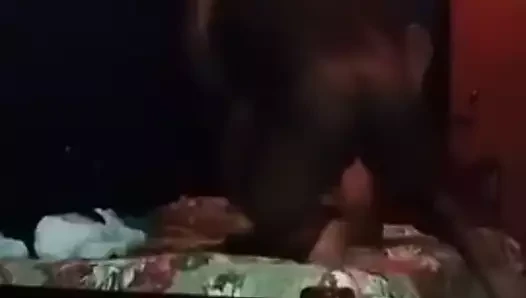Suneth efendim öğrencisine ders veriyor