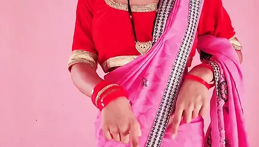 Hintli kadın naya sare pahankar apane yaar ke sath chudawane gahi