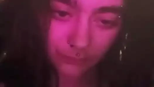 Seksi. İspanyol dreadhead ateşli evli kadın