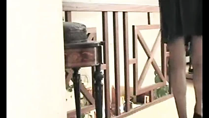 P 1 - hanımefendi oturma odasında dövülürken ben yukarıdayım