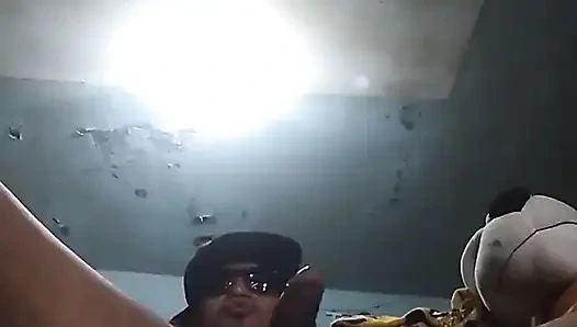 Sertleşmiş penisimle yalnız kaldım