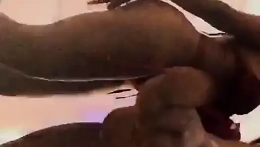 Lez kelly ve maria sıcak seksi at home5