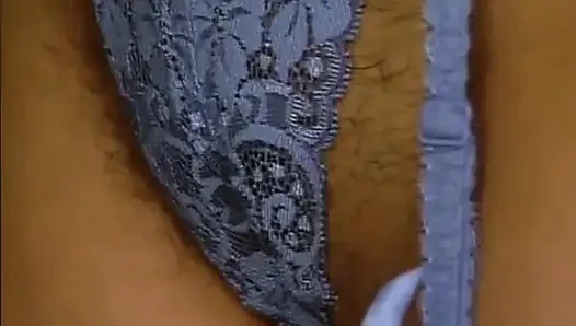 Çoraplı bu amatör Alman bebek domalıyor ve sikiliyor