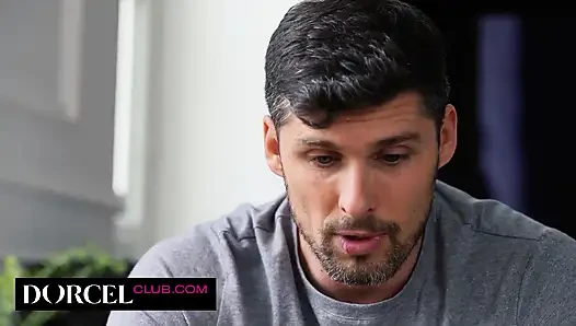 Clara Mia seks hayatını takipçileriyle paylaşıyor