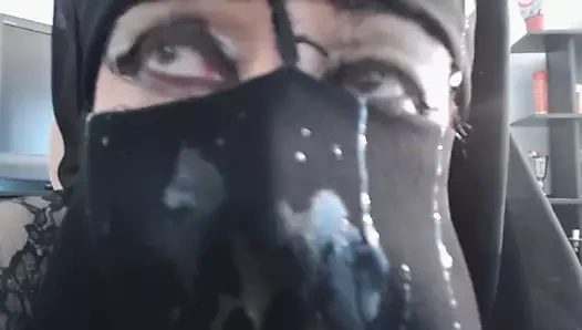 Yüze boşalma peçesi