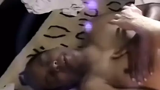 Abanoz amatör jock yutma dev çük önce pis cumshot